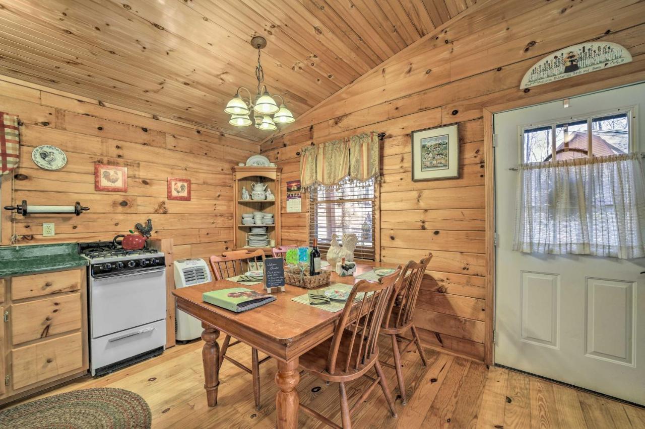 Franklin Cabin With Porch Near Hiking And Waterfalls! エクステリア 写真